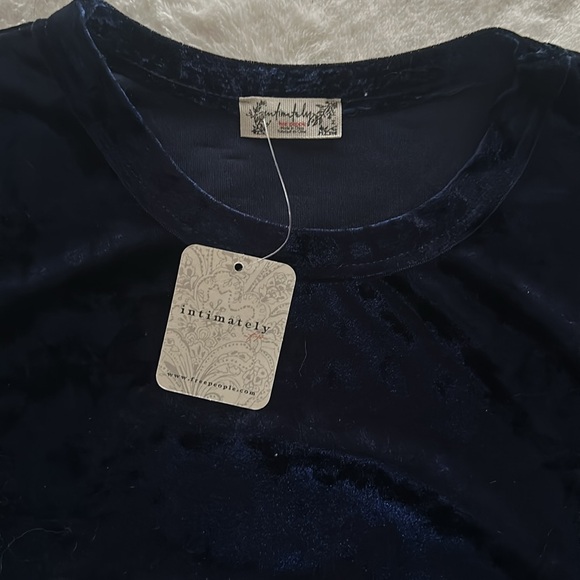 NWT free people velvet baby tee size medium - Picture 2 of 3
